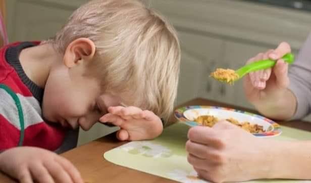 http://oohlive.net/الأطفال يكرهون وقت الطعام.jpg